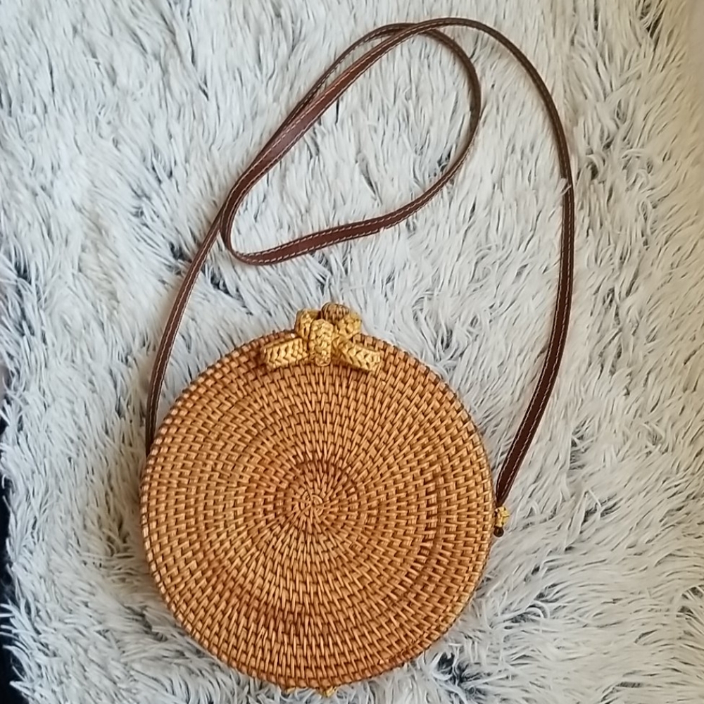 Round Straw Summer Purse